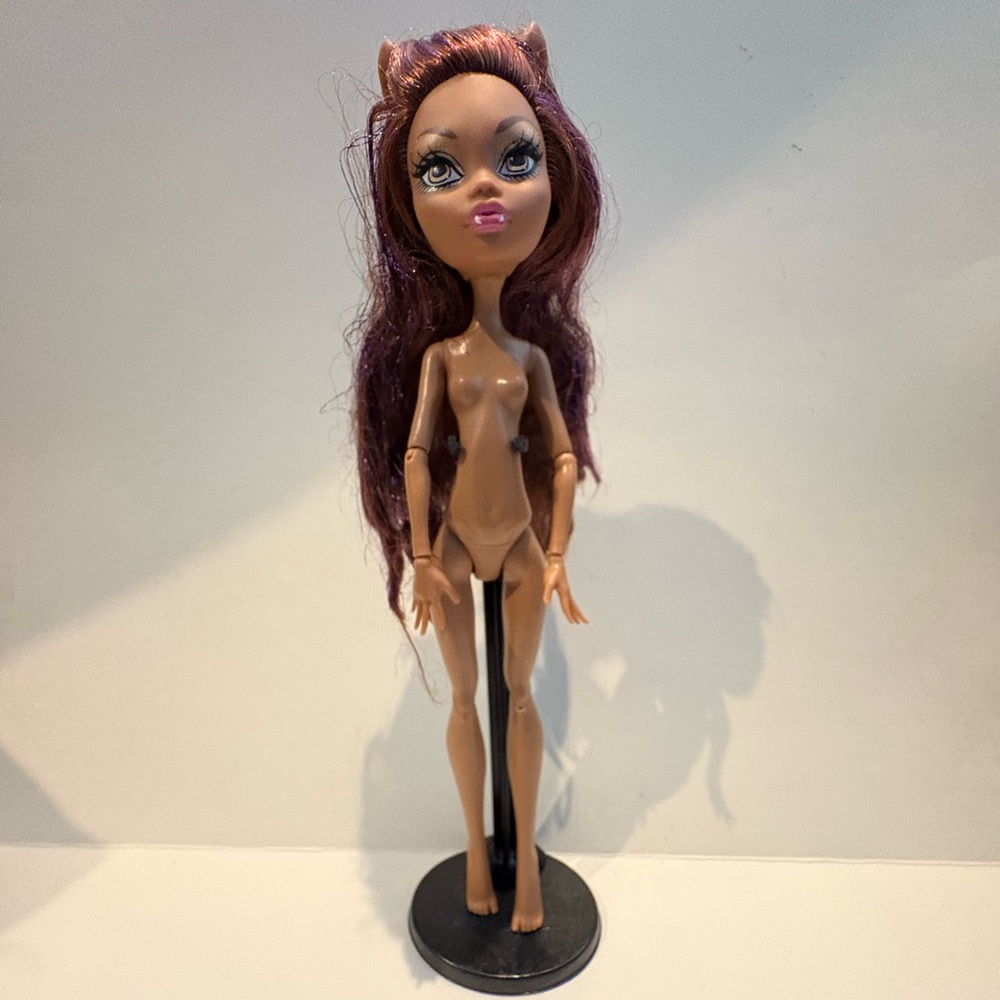 Monster High Clawdeen Wolf Doll with Stand